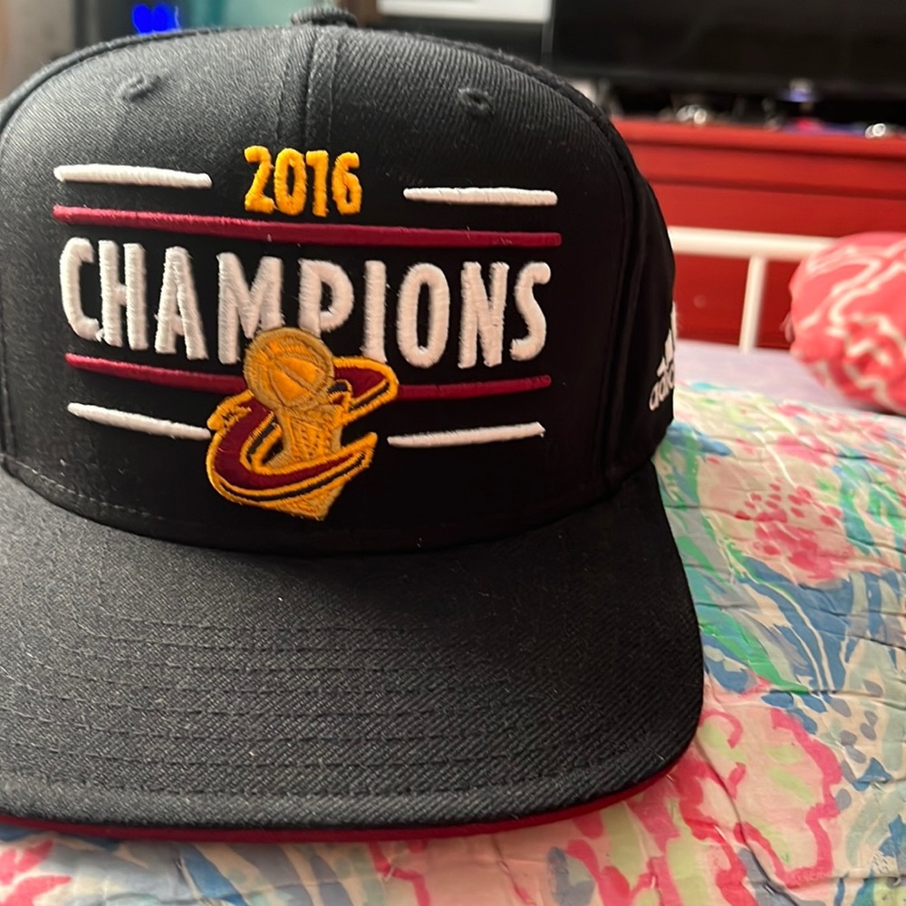 NWOT 2016  champions black basketball cap size 09/16